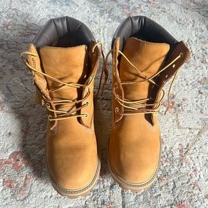 Hi Top Timberland Boots